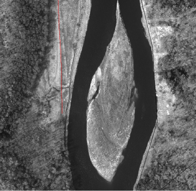 Île aux Ormes, Saint-Célestin, Québec ( rivière Bécancour) Source : CPTAQ ( orthophotographie )
